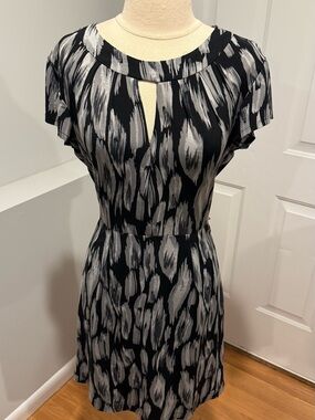 karin stevens Black and Gray Abstract Keyhole Mini Dress (56)